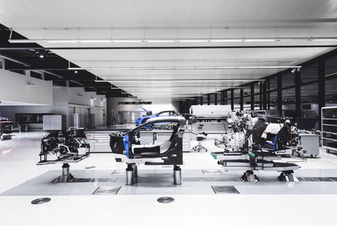 Khám phá quá trình chế tác siêu xe 'triệu đô' Bugatti Chiron - ảnh 6