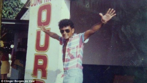 Người đàn ông may mắn kỳ lạ, thoát chết khỏi 11 vụ tai nạn máy bay - ảnh 1