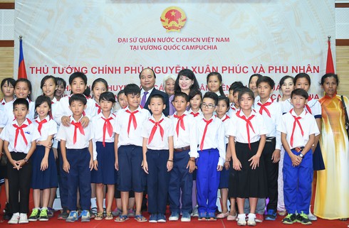 Hoạt động của Thủ tướng Nguyễn Xuân Phúc trong ngày đầu tiên thăm Campuchia - ảnh 4