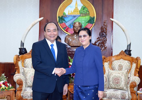 Hoạt động của Thủ tướng Nguyễn Xuân Phúc trong ngày đầu tiên thăm Lào - ảnh 2
