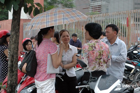 Thi vào 10: Cầu cứu người thân vì mặc quần sooc đi thi - ảnh 4