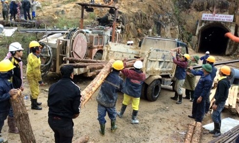 Hai công nhân trong vụ tụt lò than Vàng Danh đã tử vong - ảnh 1