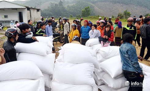 Những hạt gạo thơm đến tay đồng bào thiểu số - ảnh 3