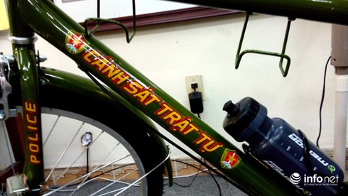 Bàn giao xe đạp dành cho cảnh sát trật tự Hà Nội đi tuần - ảnh 2