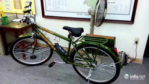 Bàn giao xe đạp dành cho cảnh sát trật tự Hà Nội đi tuần - ảnh 1