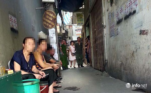 Con gái phát hiện bố tử vong trong thế treo cổ trong nhà - ảnh 1