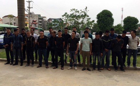 Huy động 7 xe ô tô, 30