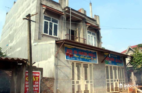 Con gái 14 tuổi rạn xương tay vì bố lấy cán chổi lau nhà...