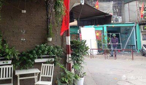 Truy lùng nghi can phục ở cầu thang, đâm chết một phụ nữ rồi cướp tiền - ảnh 1