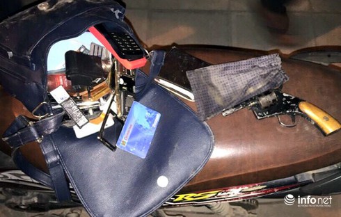 Mang súng trong người, “né” vào gốc cây vẫn không thoát 141 - ảnh 2