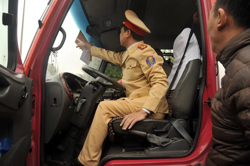 Xe ô tô phục vụ Đại hội Đảng 12 mang biển số riêng - ảnh 1