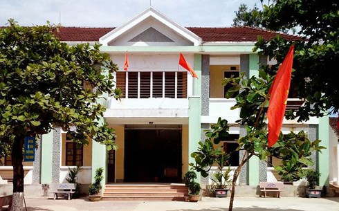 Thầy Phó hiệu trưởng treo cổ tự tử trong phòng làm việc, để lại thư tuyệt mệnh - ảnh 1