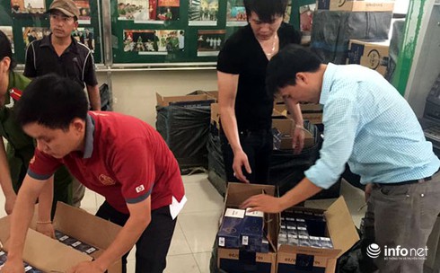 Phát hiện kho chứa 80.000 bao thuốc lá lậu ở Hà Nội - ảnh 2