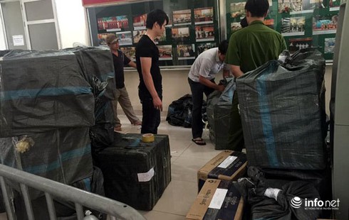 Phát hiện kho chứa 80.000 bao thuốc lá lậu ở Hà Nội - ảnh 1
