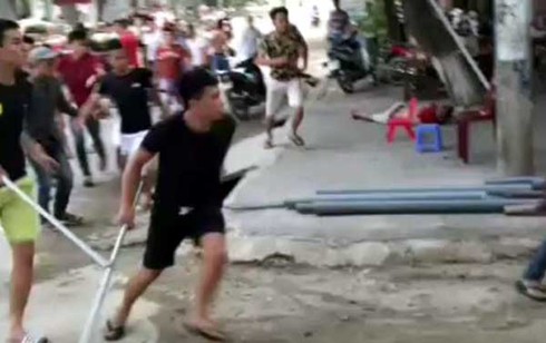 Sự thật về nhóm thanh niên gần 50 người truy sát một gia đình ở Phú Thọ - ảnh 1