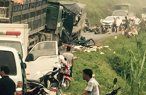 Hai ô tô đâm nhau lúc nửa đêm, 3 người thương vong - ảnh 1