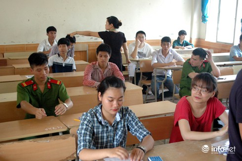 53 thí sinh bị đình chỉ thi trong ngày thi thứ 3 kỳ thi THPT Quốc gia - ảnh 1