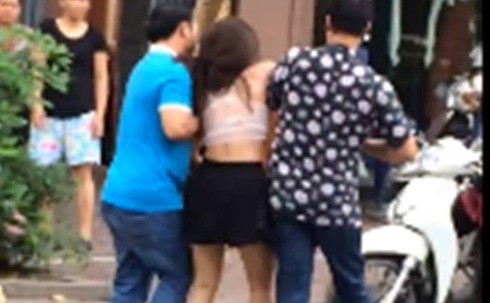 Công an nói gì về tin bố vào quán karaoke bắt gặp con gái đang làm dịch vụ? - ảnh 2