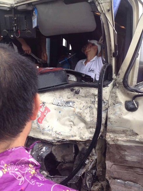 Ô tô gây tai nạn liên hoàn trên quốc lộ 2, 11 người bị thương nặng - ảnh 1