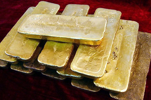 Hành khách người Nhật Bản mang 7kg nghi vàng bị phát hiện - ảnh 1