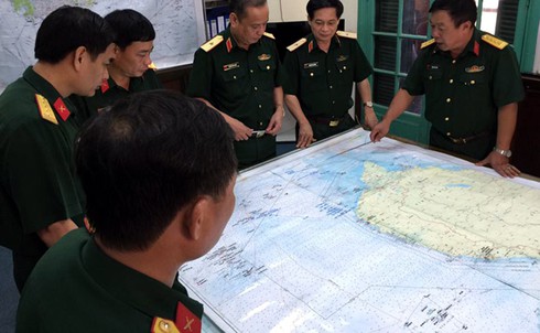 Khẩn trương tìm kiếm 2 thuyền viên bị tàu Trung Quốc đâm va mất tích - ảnh 1