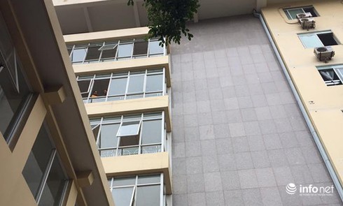 Người đàn ông nhảy từ tầng 5 của BV 19.8 xuống đất tử vong - ảnh 1