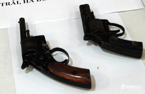 Nhóm đối tượng nổ súng lúc nửa đêm vào văn phòng nhà đất bị bắt - ảnh 1