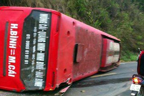 Lái xe khách nhanh trí xử lý khi xe mất phanh - ảnh 2