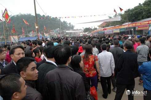 Bộ trưởng Công an chỉ đạo lãnh đạo các đơn vị không được đi lễ hội - ảnh 2