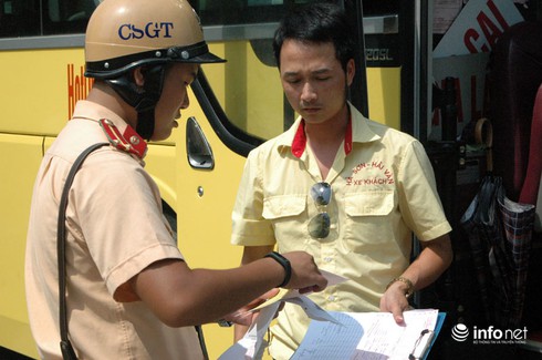 Trưởng phòng CSGT Hà Nội: Thời hạn bằng lái ô tô 5 năm chỉ là ý kiến cá nhân - ảnh 3