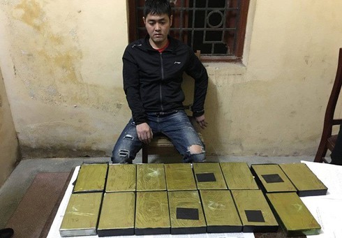 Hành trình bắt sống kẻ mang 15 bánh heroin cùng khẩu K59 đạn đã lên nòng - ảnh 3