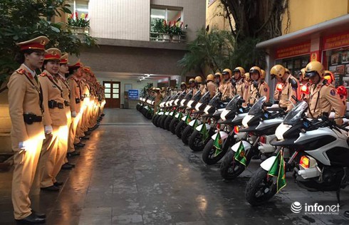 Tổng kiểm tra xe buýt nhái, xe ô tô điện không được phép lưu thông - ảnh 3