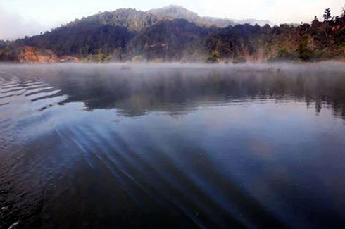 Khẩn trương tìm kiếm 3 nạn nhân mất tích ở hồ thủy điện - ảnh 1