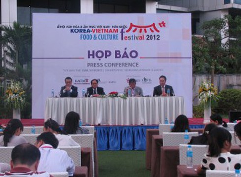 Sôi động Lễ hội Văn hóa, ẩm thực Việt - Hàn - ảnh 1