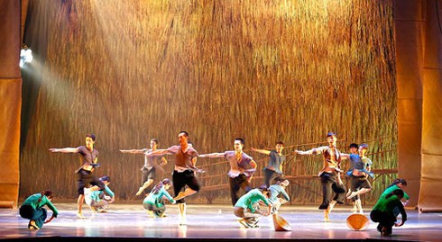 Múa đương đại về cuộc sống người nông dân - ảnh 1