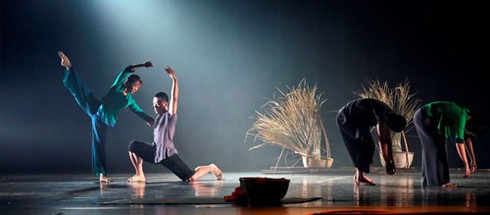 Múa đương đại về cuộc sống người nông dân - ảnh 2
