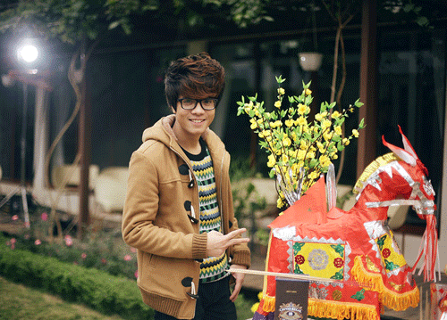 Con gái Mỹ Linh cùng 3 ca sĩ trẻ làm MV đón Tết - ảnh 2