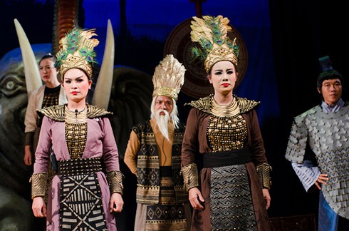 Dựng chèo kỷ niệm 2000 năm ngày sinh Hai Bà Trưng - ảnh 1