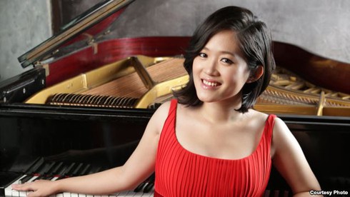 Tài năng trẻ piano Trang Trịnh sẽ chấm thi hát Kpop - ảnh 1