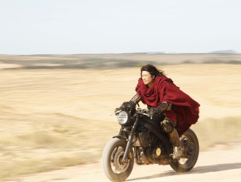 Hé lộ motor khủng của Dustin Nguyễn trong phim Lửa Phật - ảnh 2