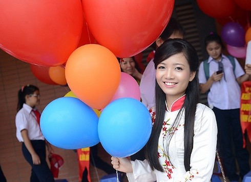 Những cô giáo là Hoa khôi, Á khôi khiến teen ‘mê mẩn’ - ảnh 3