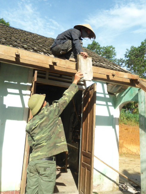 Hà Tĩnh: 3 huyện bị lốc xoáy, 300 nhà tốc mái, 1 người tử vong - ảnh 2