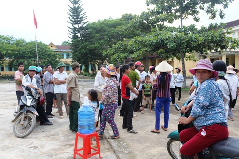 Phản đối sáp nhập trường: Đã khai giảng vẫn... thất học - ảnh 3