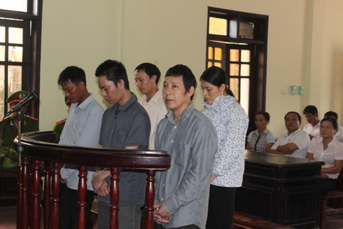 Hà Tĩnh: Xét xử vụ bắt giữ công an, đốt nhà lãnh đạo xã - ảnh 4