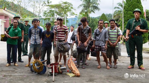 Triệt phá 3 “ổ” khai thác vàng trái phép - ảnh 1