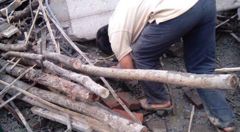 Hà Tĩnh: Sập giàn giáo thi công cây xăng, đã có 8 người thương vong - ảnh 3