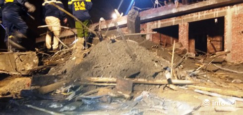 Cận cảnh vụ sập giàn giáo cây xăng đang thi công ở Hà Tĩnh - ảnh 9