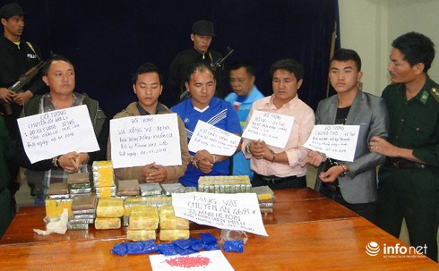 Khen thưởng 100 triệu đồng cho chuyên án 469LV, bắt nhóm buôn 91 bánh heroin - ảnh 2