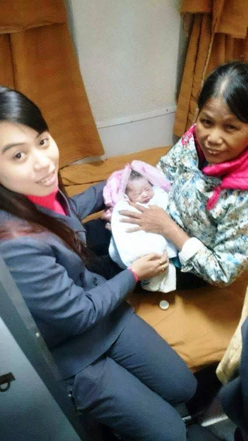 Thai phụ sinh trên tàu SH18 đã xuất viện khỏe mạnh - ảnh 1