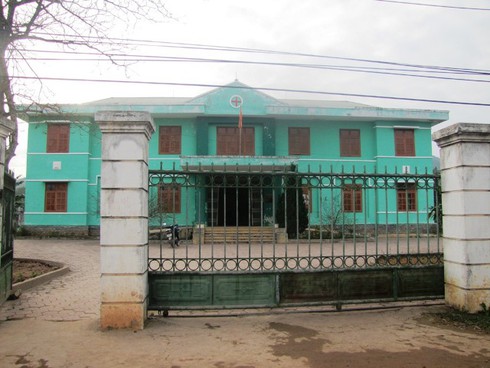 Bé 2 tuổi đến cấp cứu, trạm y tế xã vắng bóng cán bộ - ảnh 1